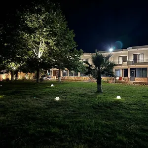 Orb Hotel Sarandë